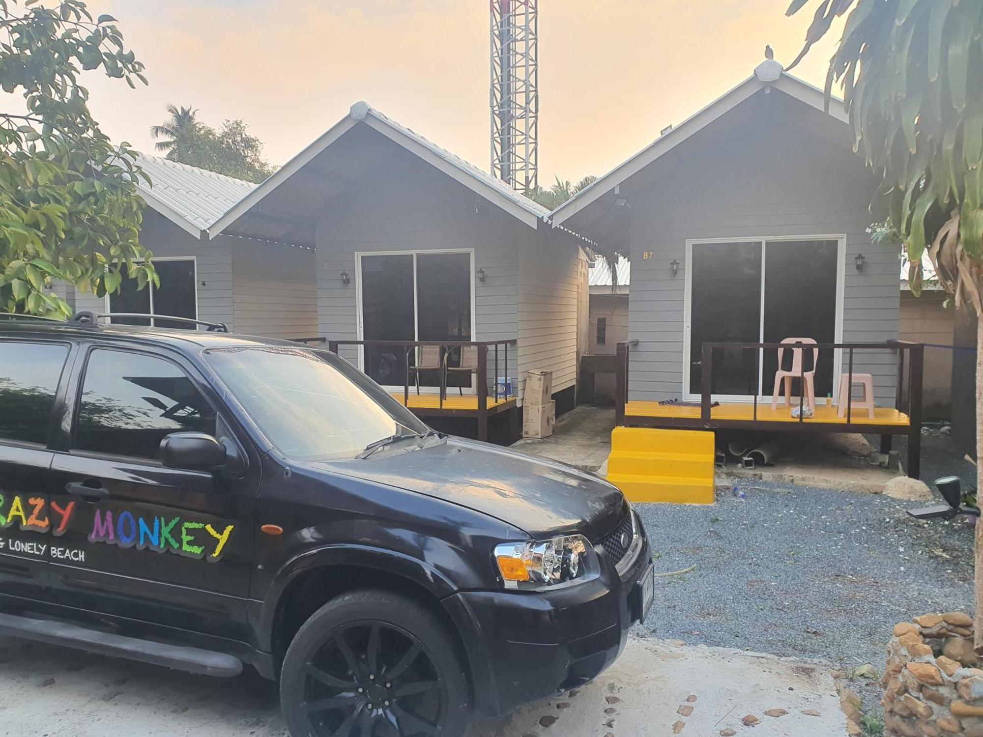 Crazy Monkey Hotel Trat Exterior foto
